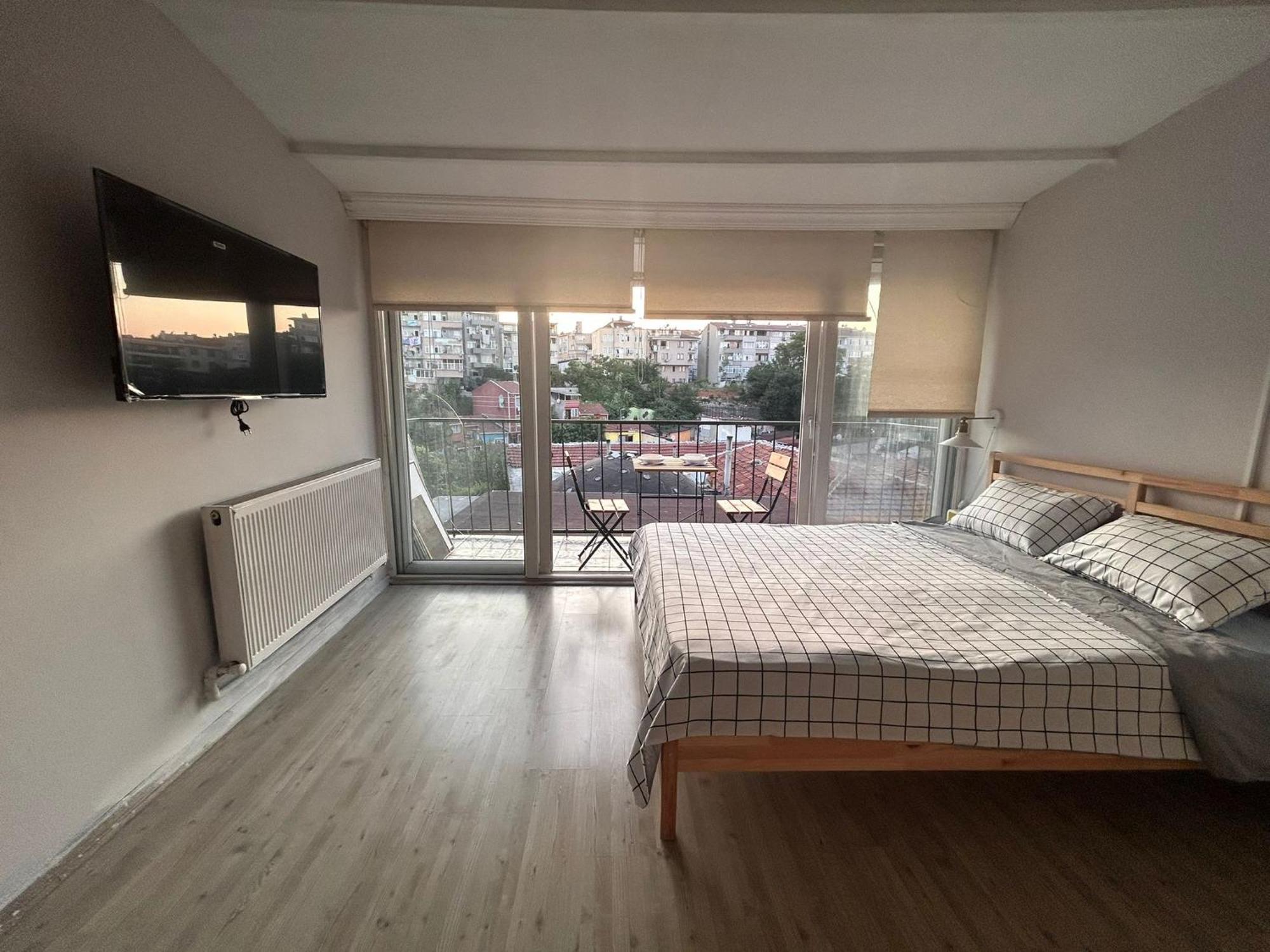 Apartment I1 House